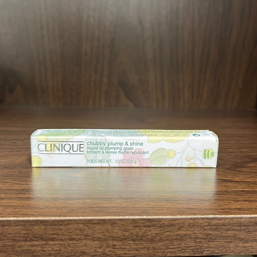 Clinique NIB Chubby Plump & Shine Super Scarlet Lip Gloss